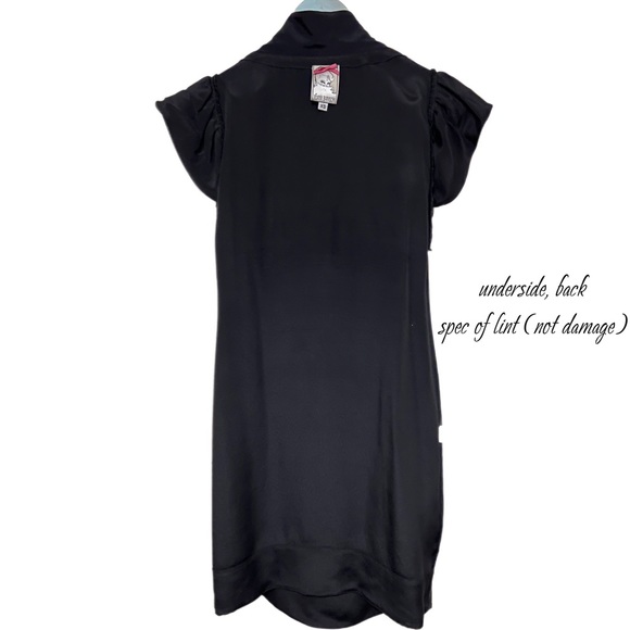 Yoana Baraschi | Silk Ruffled Sleeve with Bow Dark Academia in Black with Metal - Picture 13 of 16